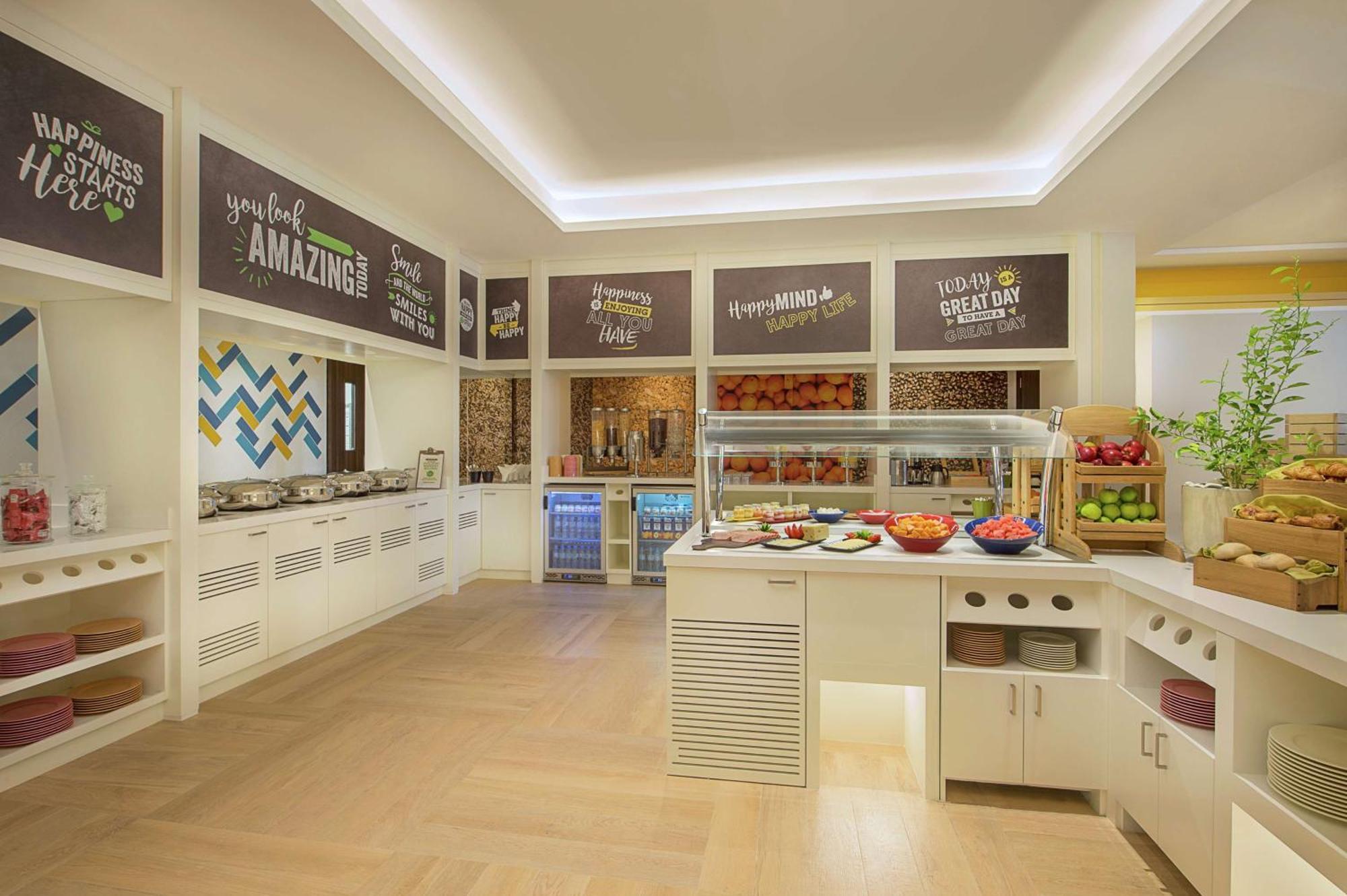 Hampton By Hilton Airport Дубай
