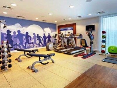 Готель Hampton By Hilton Airport