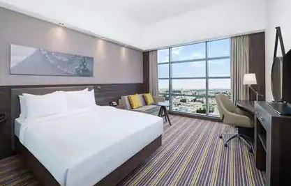 Готель Hampton By Hilton Airport Дубай