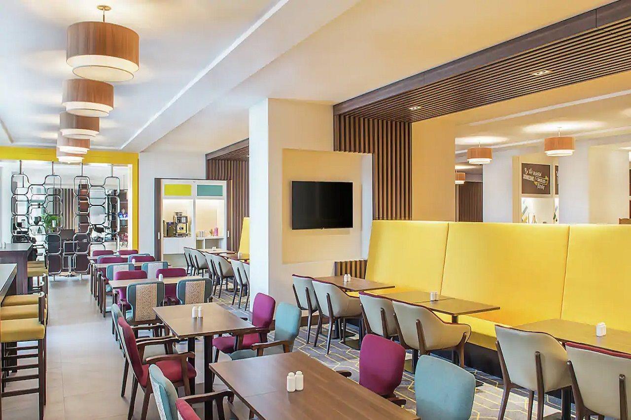 Hampton By Hilton Airport Дубай